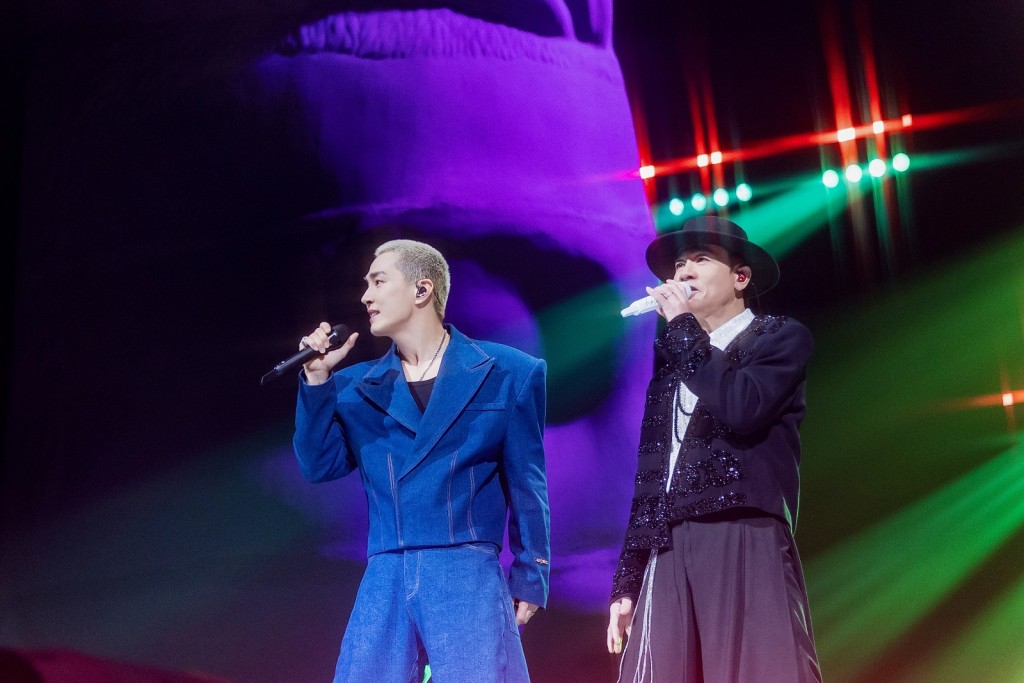 小春邀請李承鉉做嘉賓,他十分欣賞這後輩,「又靚仔又跳得又唱得!」 小春邀請李承鉉做嘉賓,他十分欣賞這後輩,「又靚仔又跳得又唱得!」