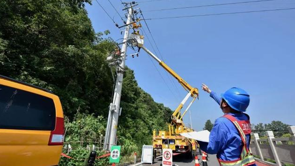 水電發電能力降5成，四川發布限電命令。