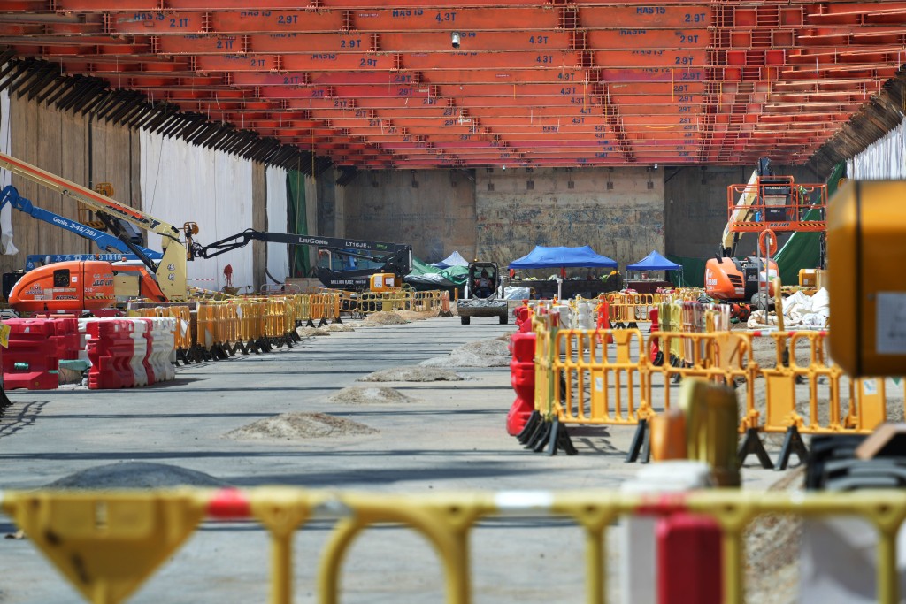 東鐵綫古洞站項目大型挖掘工程現已順利完成。