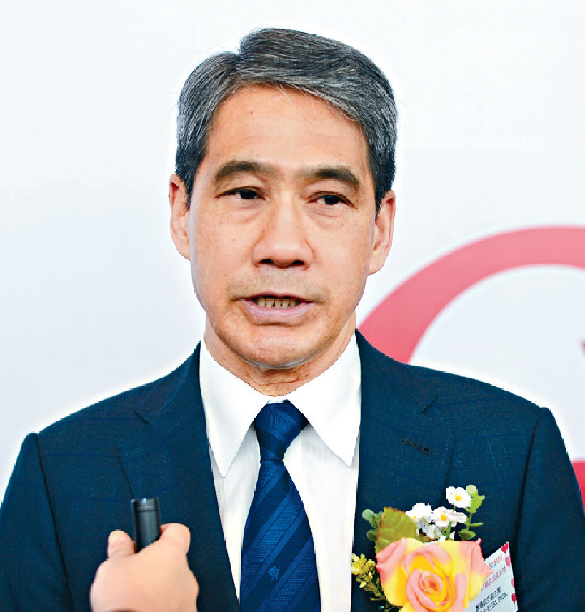 ■體育學院主席鄧竟成。