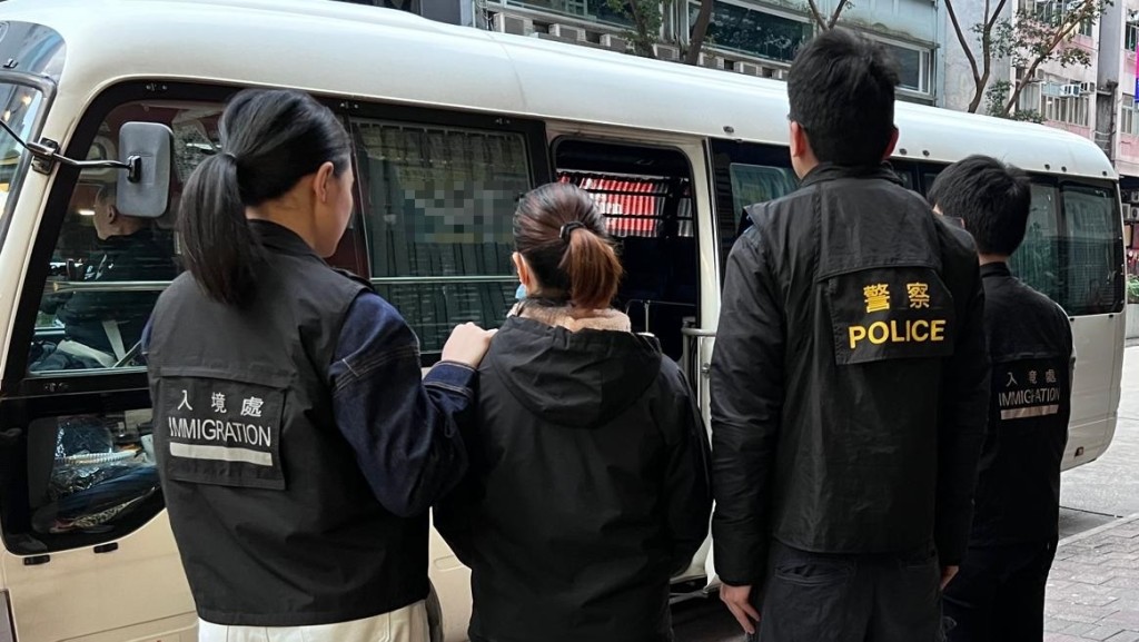 警夥入境處打擊港島黑工 拘5男女包括僱主