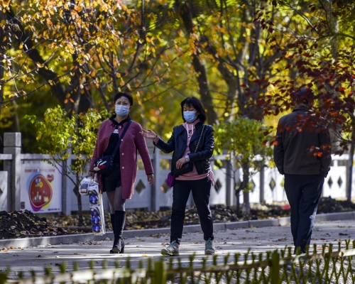 楊功煥指出新冠病毒活躍程度有所增加,與冬季來臨致氣溫下降有一定關連。新華社