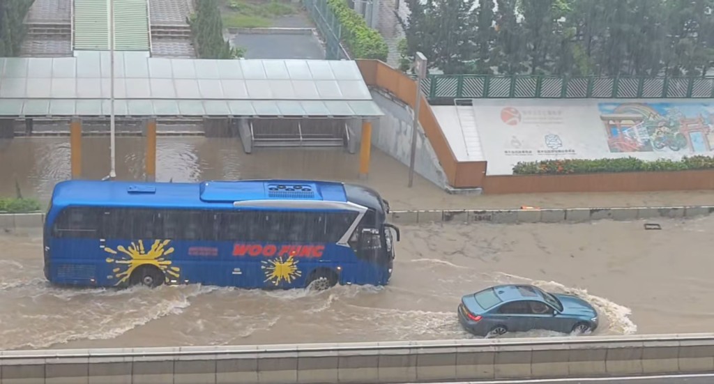 韋帕颱風｜紅雨多區水浸 黃大仙龍翔道淪澤國 林錦公路近梧桐寨全封