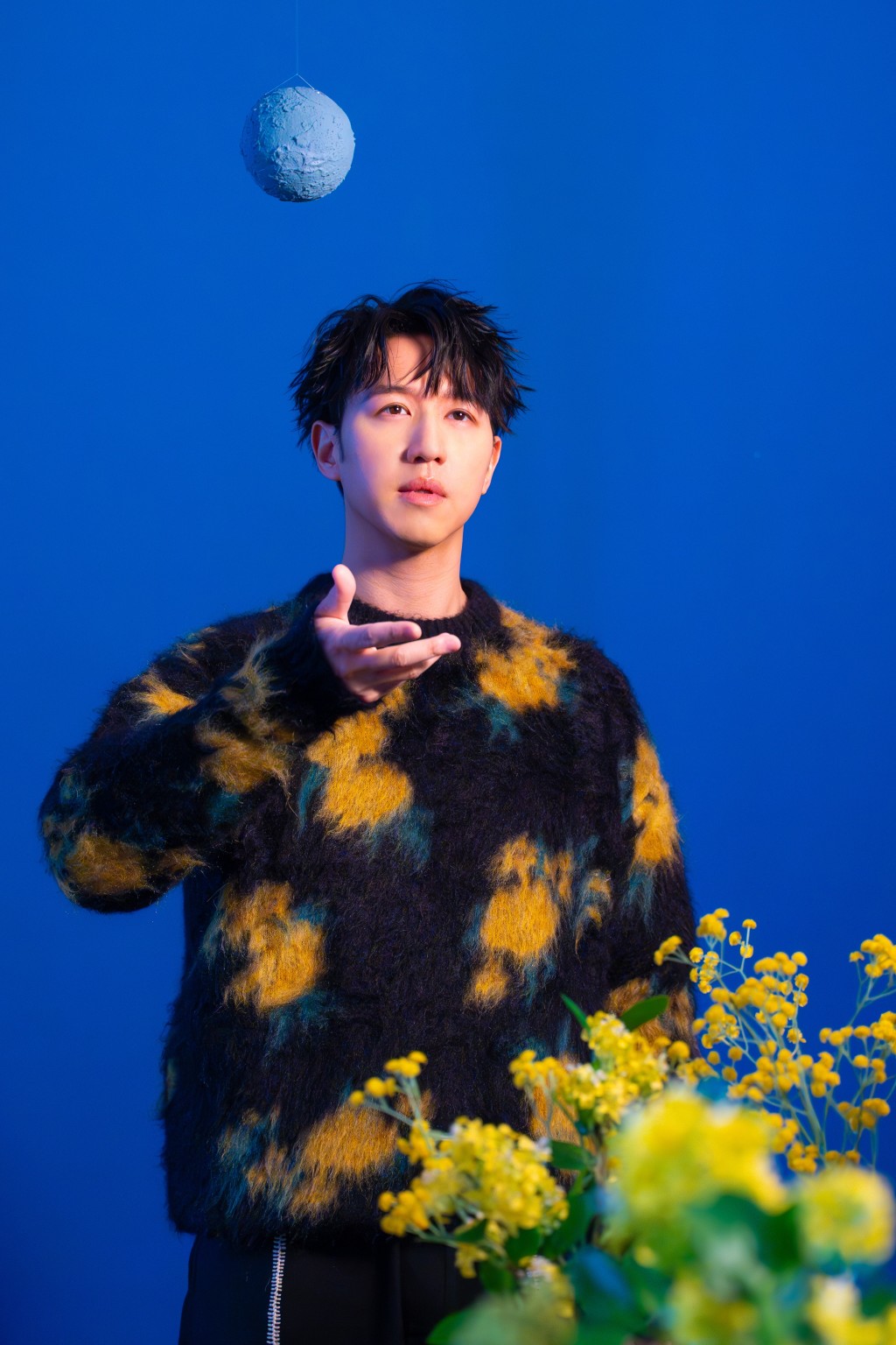 Jay今次以「月亮」這個自然元素做主題的海報。