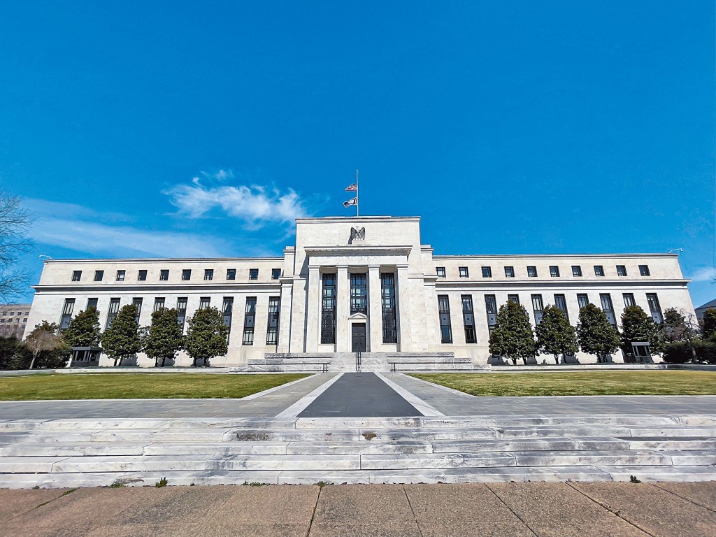 美國聯儲局官員為加息預期降溫