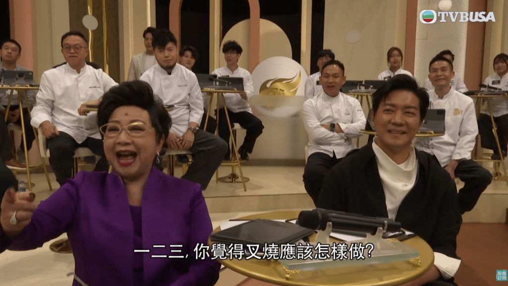薛家燕以味公主造型現身。