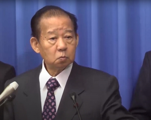 日本執政自民黨以秘書長二階俊博名義致以賀電。網上截圖
