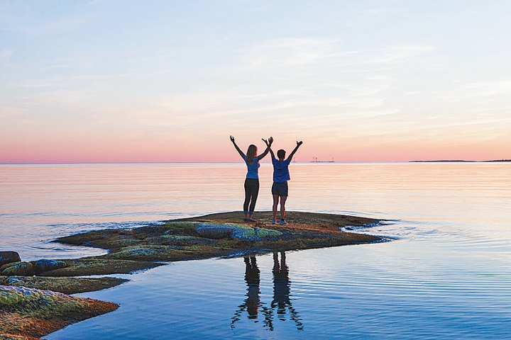 夏日的芬蘭擁有極長日照,正是度假的好時候。(©Tiina Tahvanainen/Visit Åland)
