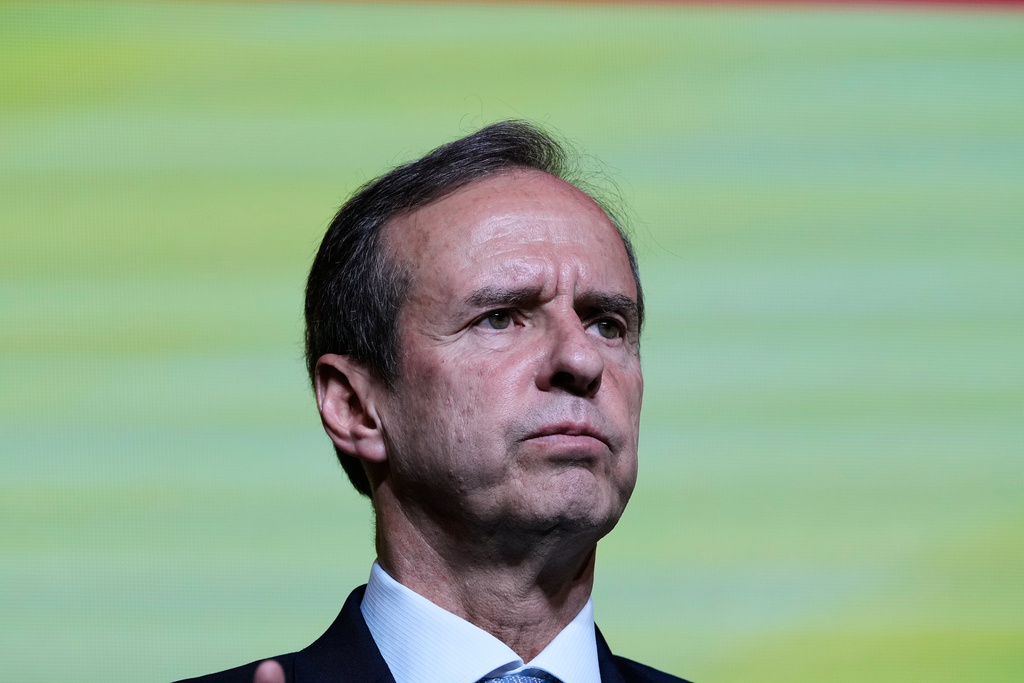 前临时总统吉洛卡败选。美联社