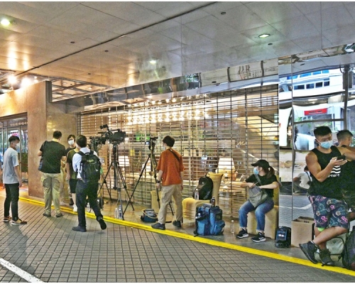 傳媒8月2日在九龍維景酒店採訪先遣人員首日抵港情況。資料圖片
