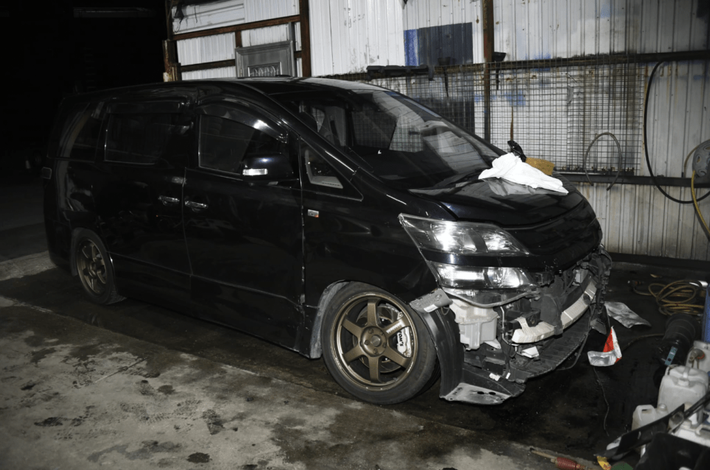 案中的涉事七人車。黎志偉攝 案中的涉事七人車。黎志偉攝