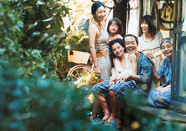 《小偷家族》劇照