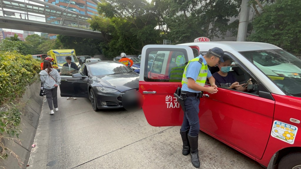 警員到場調查。