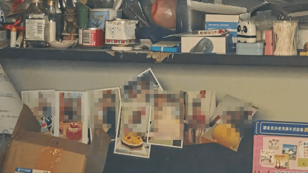 涉事單位大約300呎左右,電視上面亦貼有多張死者與女兒的生活照,兩人笑容滿面,非常溫馨。 涉事單位大約300呎左右,電視上面亦貼有多張死者與女兒的生活照,兩人笑容滿面,非常溫馨。