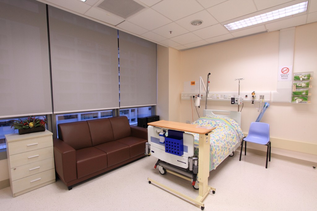 明爱医院现有40张纾缓治疗病床，病房环境舒适。（明爱医院提供）
