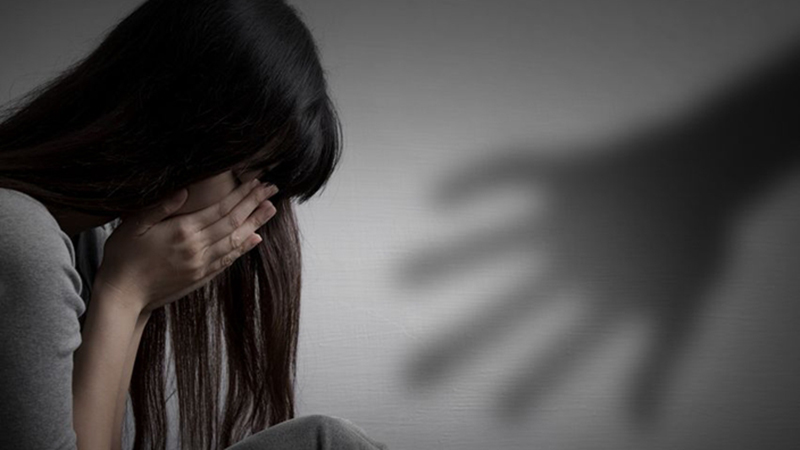 内地男涉強姦非禮繼女被控8罪。 網圖(示意圖)