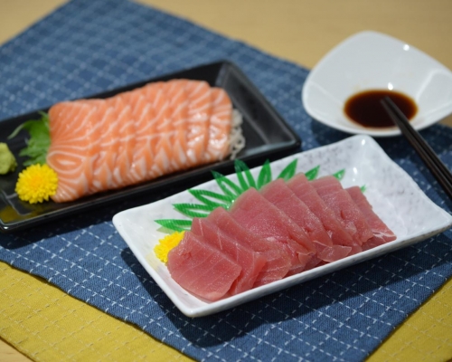 測試包括19款吞拿魚及31款三文魚刺身樣本。