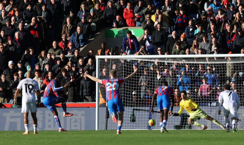 桑馬迪達12碼重射照樣入網。路透社