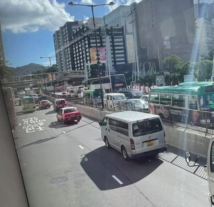 荃灣塞車連帶影響葵芳的交通。網民Hazukasi Suen圖片