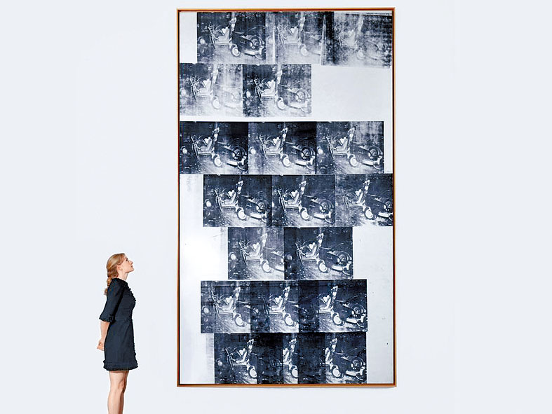 安迪華荷的巨幅畫作《白色災難》。