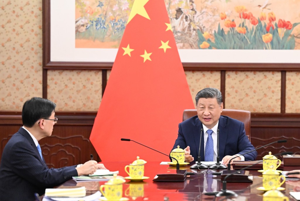 國家主席習近平會見前來北京述職的特首李家超。李家超FB圖片