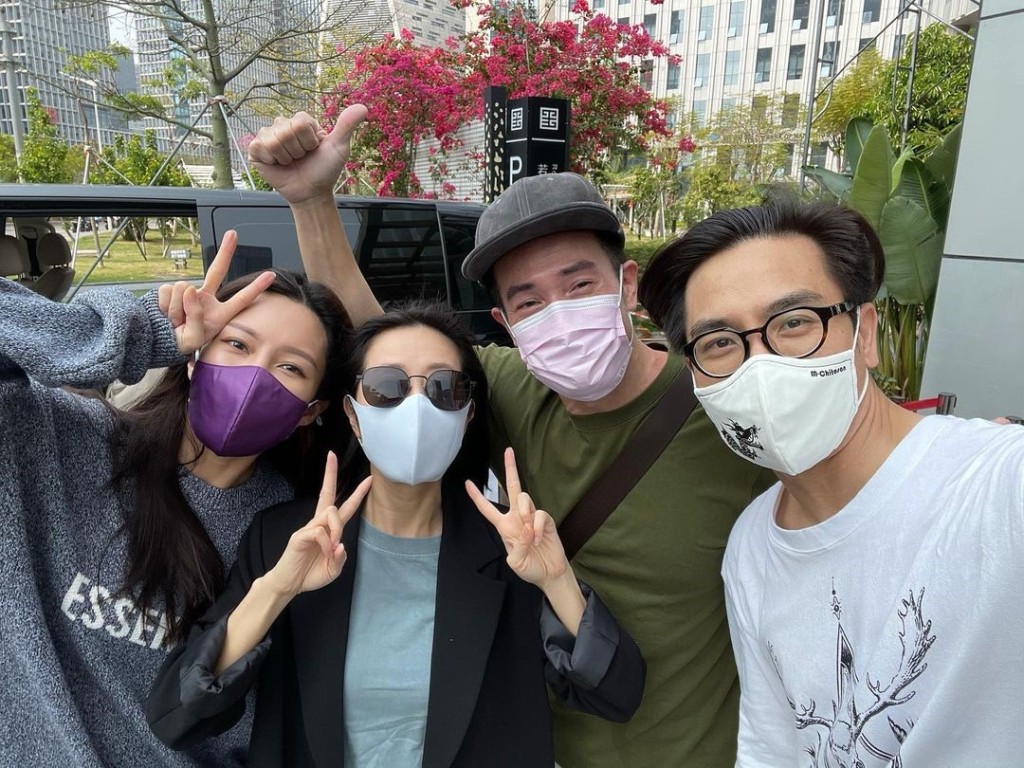 張曦雯、陳豪、唐詩詠及馬國明完成隔離，興奮出關。