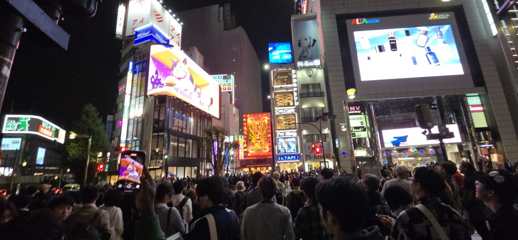 記者以新宿兩間酒店農曆年假期間房價作比對。