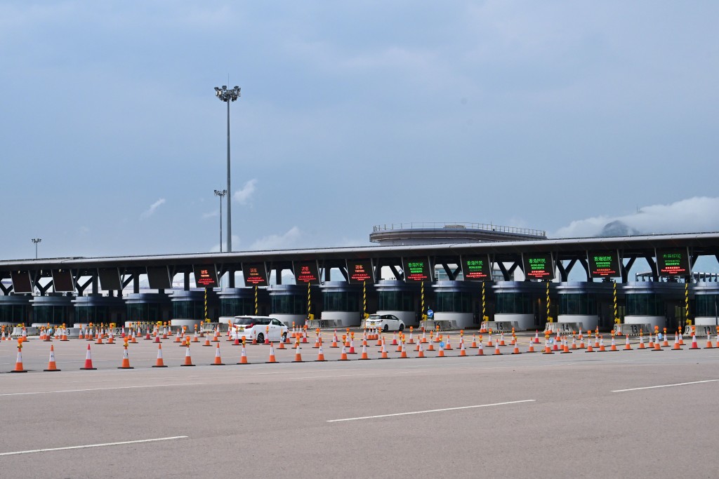 陳美寶指，「粵車南下」與「港車北上」的車流在節假日剛好形成相反方向的「錯峰出行」。資料圖片