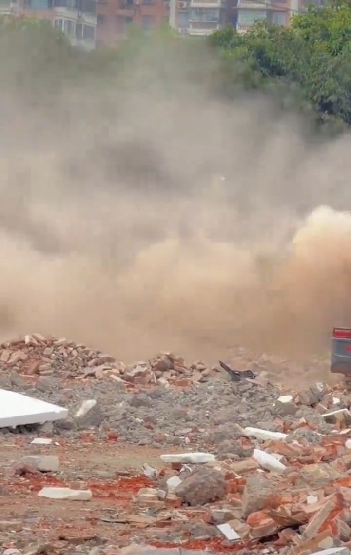 網傳廣州有人利用卑劣招數逼遷。微博@馬隊okk