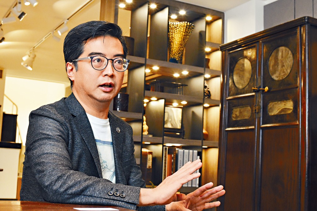 黑氏古玩第二代繼承人黑國強指，藝術傳承並不容易，正努力求變。
