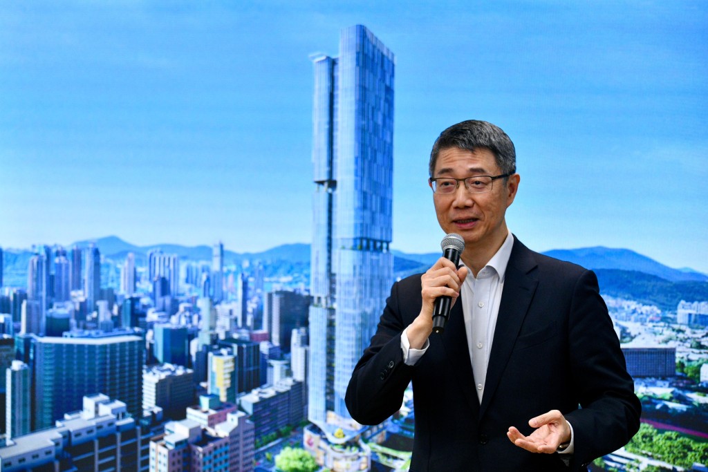 新地陈康祺透露，项目总资总额逾100亿，以打造九龙全新地标。