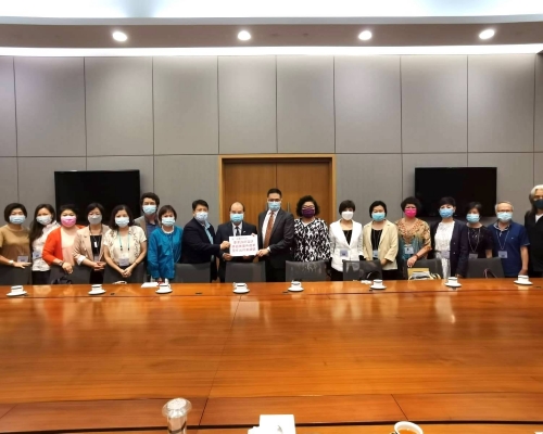 邵家輝和美容業13個協會與張建宗會面。邵家輝FB圖片