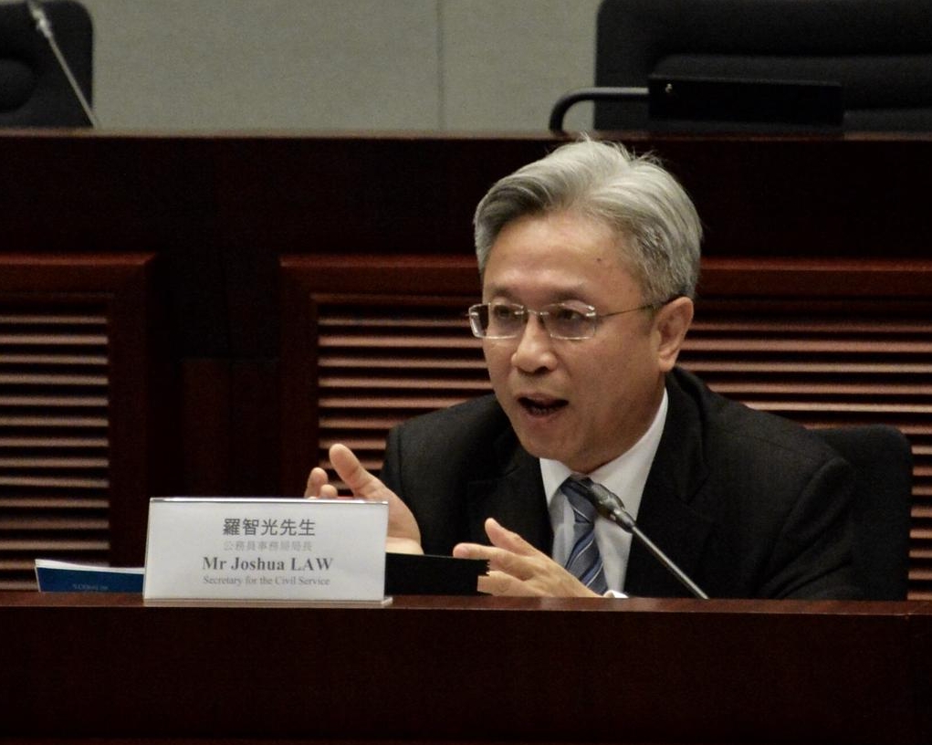 罗智光重申公仆加薪扣减递增薪额做法有理据。