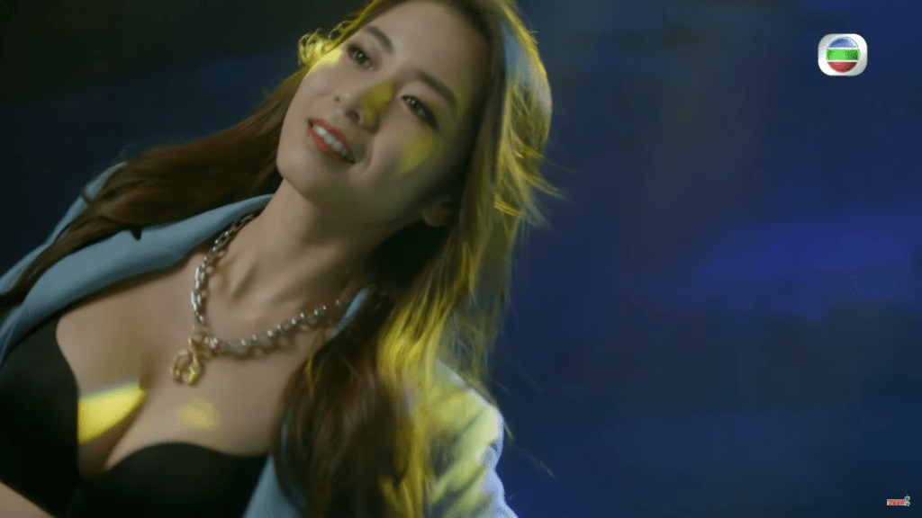 5號陳婉怡拍攝宣傳片，網民直指她「禾稈冚珍珠」，身材惹火。