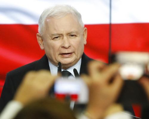 法律正义党由雅罗斯瓦夫领导。AP