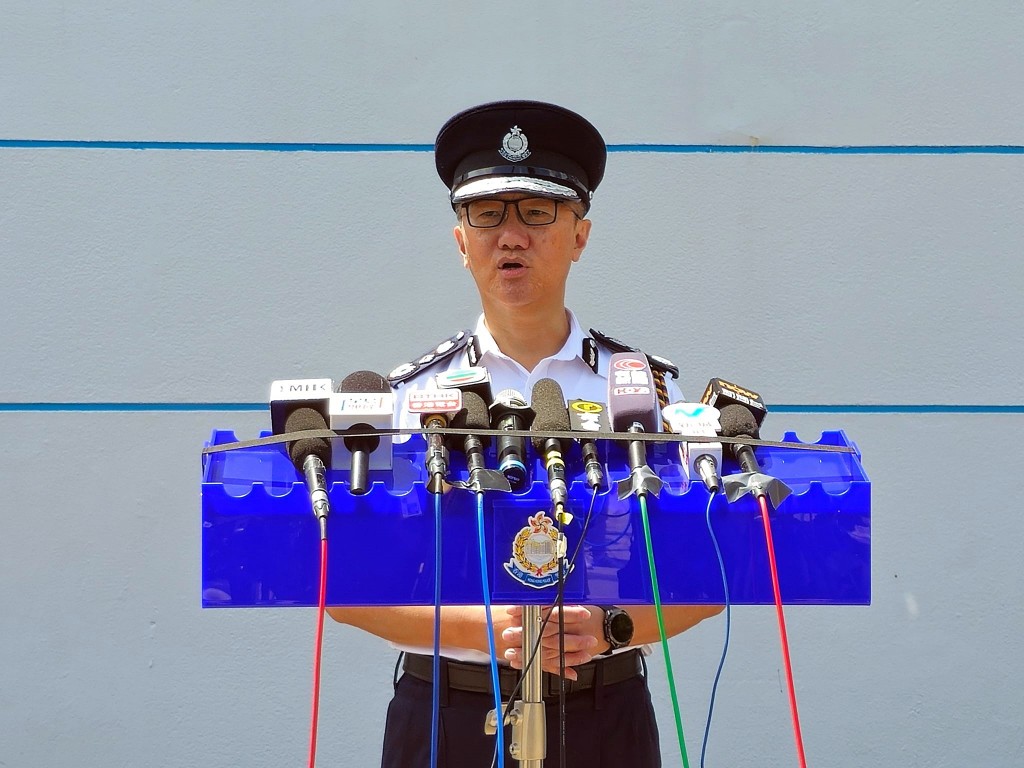 警務處處長蕭澤頤公布投考警隊數字。