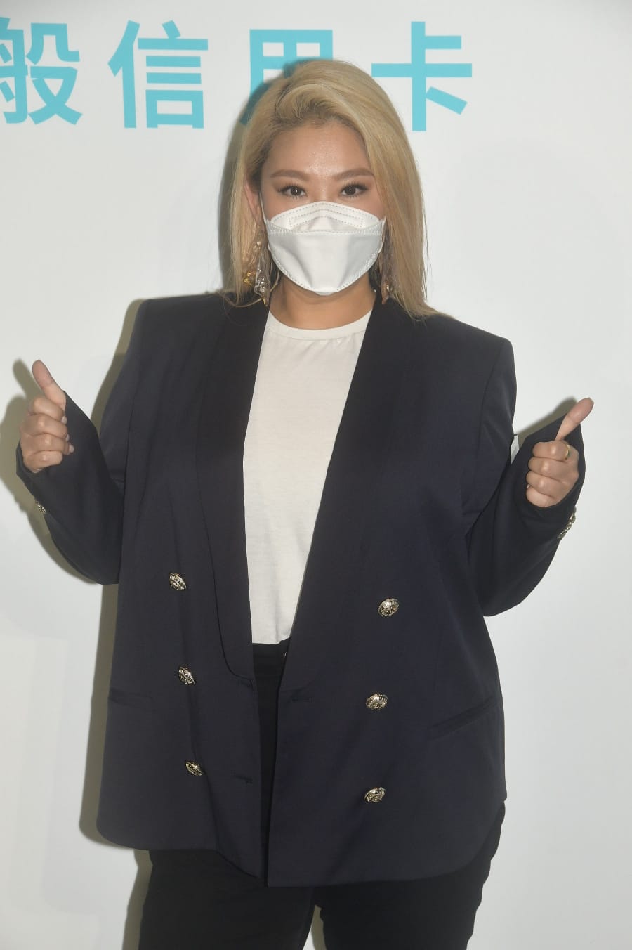 Joyce完成急性盲腸炎手術後即拍攝該廣告,仲被爆跳到爆傷口。