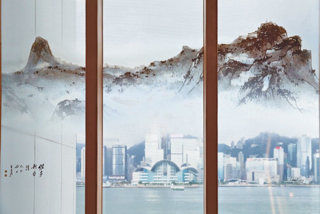 新水墨浸润中西文化荟萃的香江。