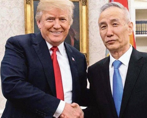 劉鶴(右)率領的中方代表團已啟程前往美國華盛頓。網上圖片