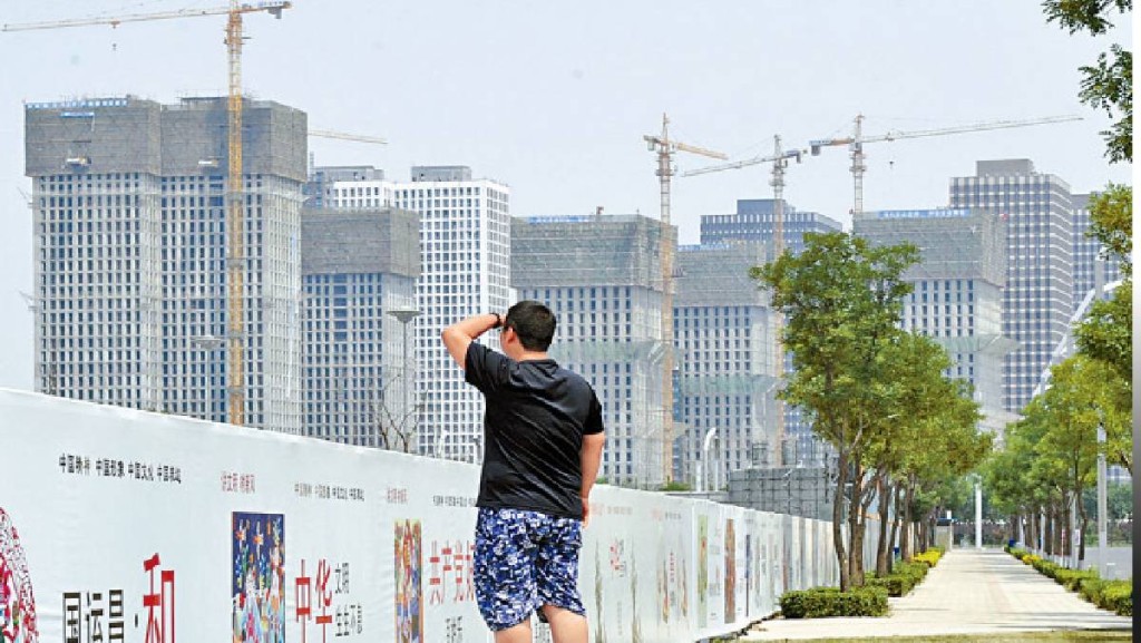 化解地方债风险？内地高负债地方政府传被指示推迟或停止部分基建项目