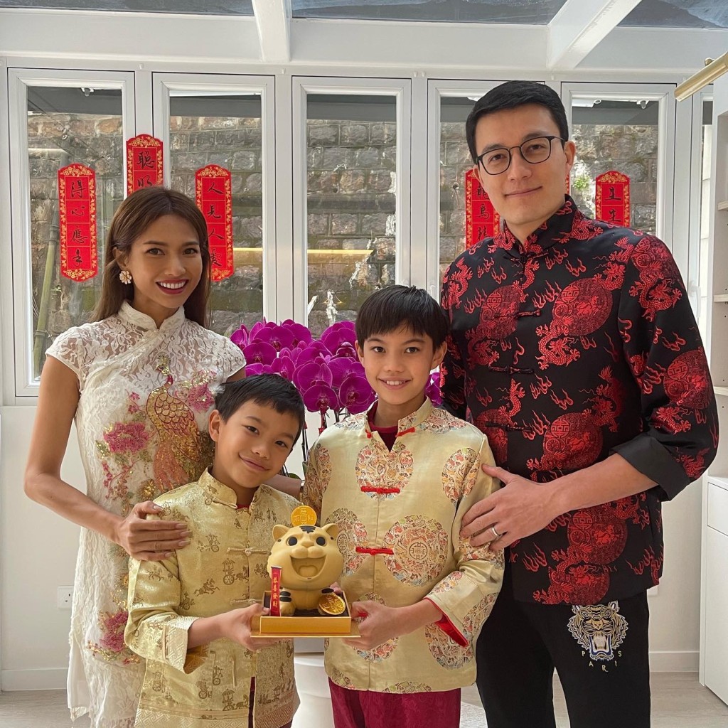 Rosanne與老公及分別10歲及8歲的兒子Dylan與Daniel。 Rosanne與老公及分別10歲及8歲的兒子Dylan與Daniel。