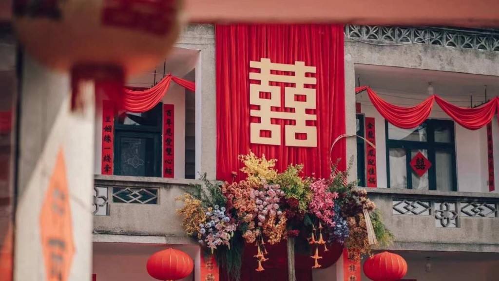 案中男方楊某答應演戲完成婚禮。示意圖。
