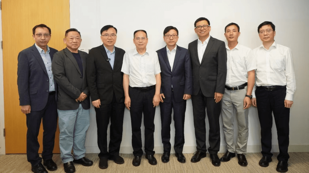 全國勞模訪港︱首日拜訪孫玉菡參觀立法會 工聯會冀交流彰顯勞動價值