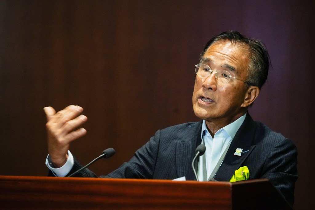 實政圓桌立法會議員田北辰表示完全支持煞停交椅洲項目。