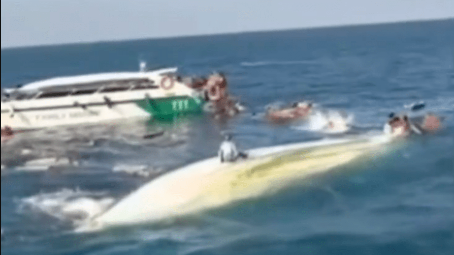 泰國皮皮島附近快艇與漁船相撞 釀1死22傷。X@PrzemekShura 影片截圖