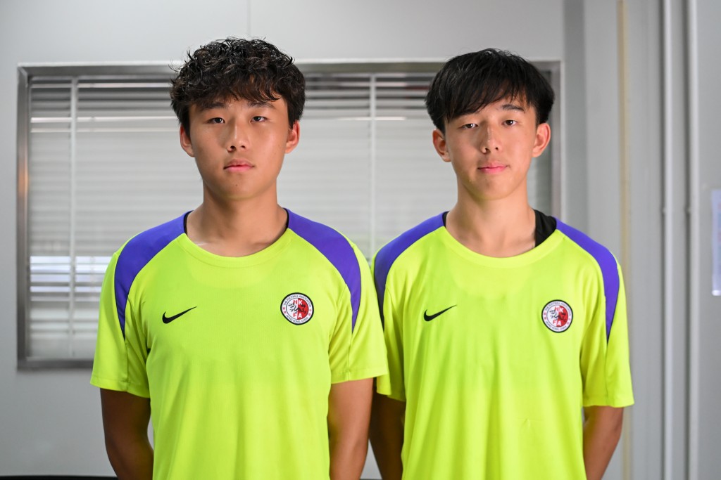 港隊U16的黃舜(左)和張晉珞(右)。攝影:魏國謙 港隊U16的黃舜(左)和張晉珞(右)。攝影:魏國謙