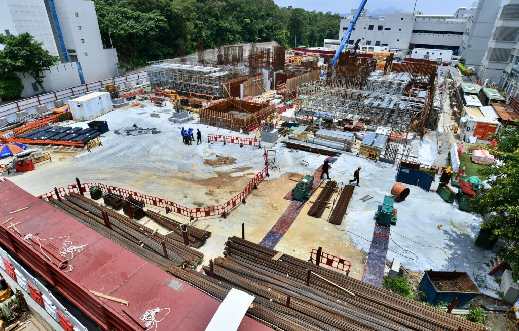 圖為興建中的科大醫學院。資料圖片