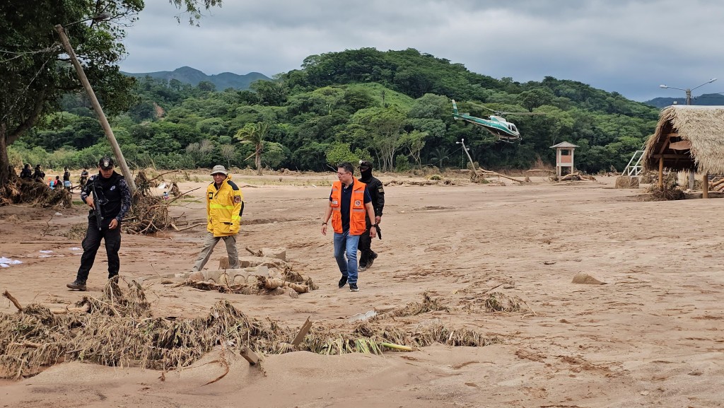 玻利维亚暴雨成灾 增至20人死24人失踪 总统指灾情仍未结束。路透社