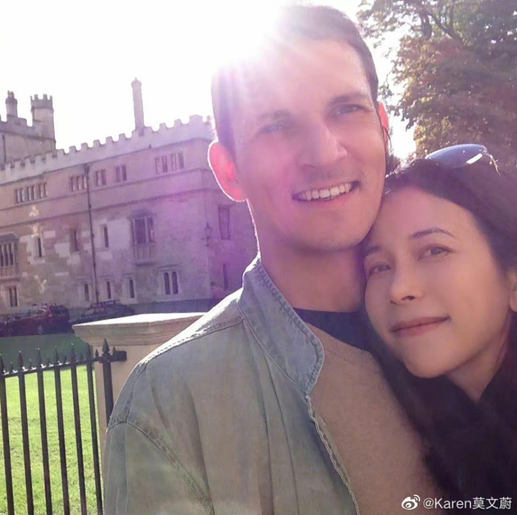 老公Johannes係莫文蔚初戀情人。