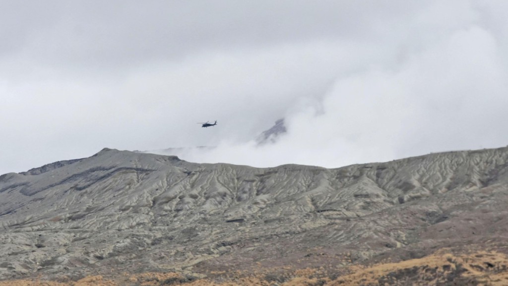 這宗事故發生後，阿蘇火山口的觀光活動已經暫停。美聯社